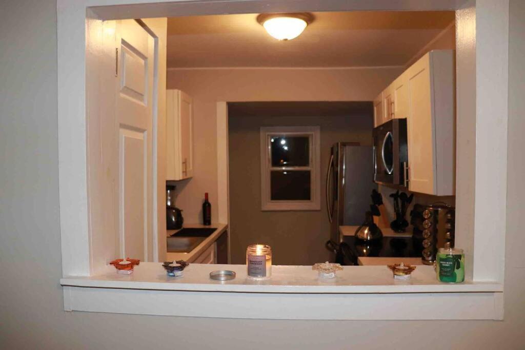 Cheerful Home With Amazing Lake View New Fairfield Bagian luar foto
